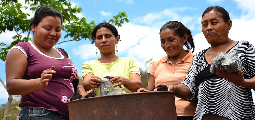 Charcoal Women - "Bio-char" fabricated using carbonization (anaerobic burning) of corn stalks and husks (bio-waste). Photo: Vanessa Treviño
