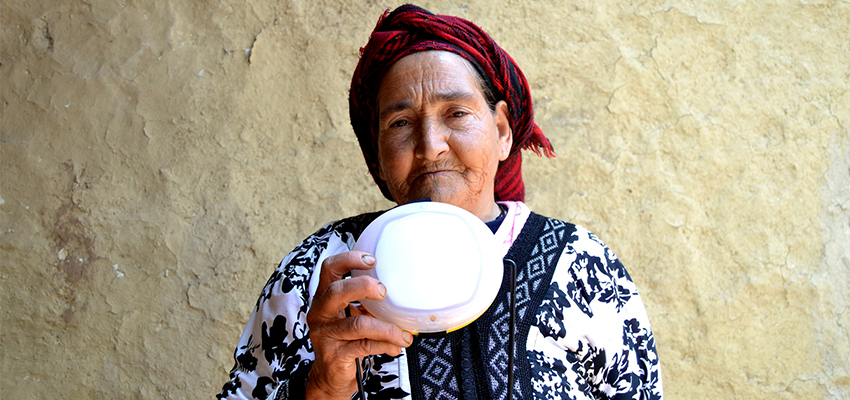 In 2014, in partnership with the NGO Targa-Aide and the microfinance institution Al Amana, MIT D-Lab conducted an evaluation of solar lighting products for generally low-income rural households—both offgrid and on-grid—in Taounate, Morocco and ambulant merchants (mobile street vendors) in Kenitra, Morocco.